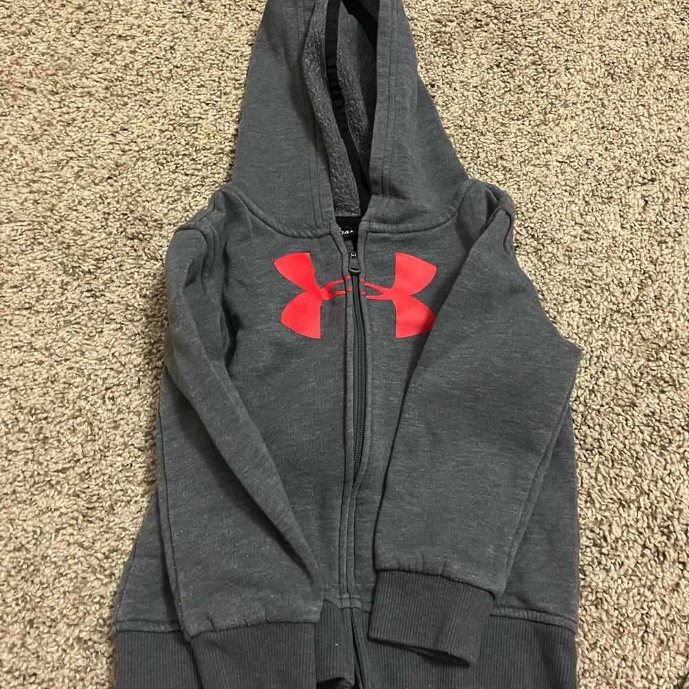 size 24m under armour jacket!! can meet in the tulsa ok area!